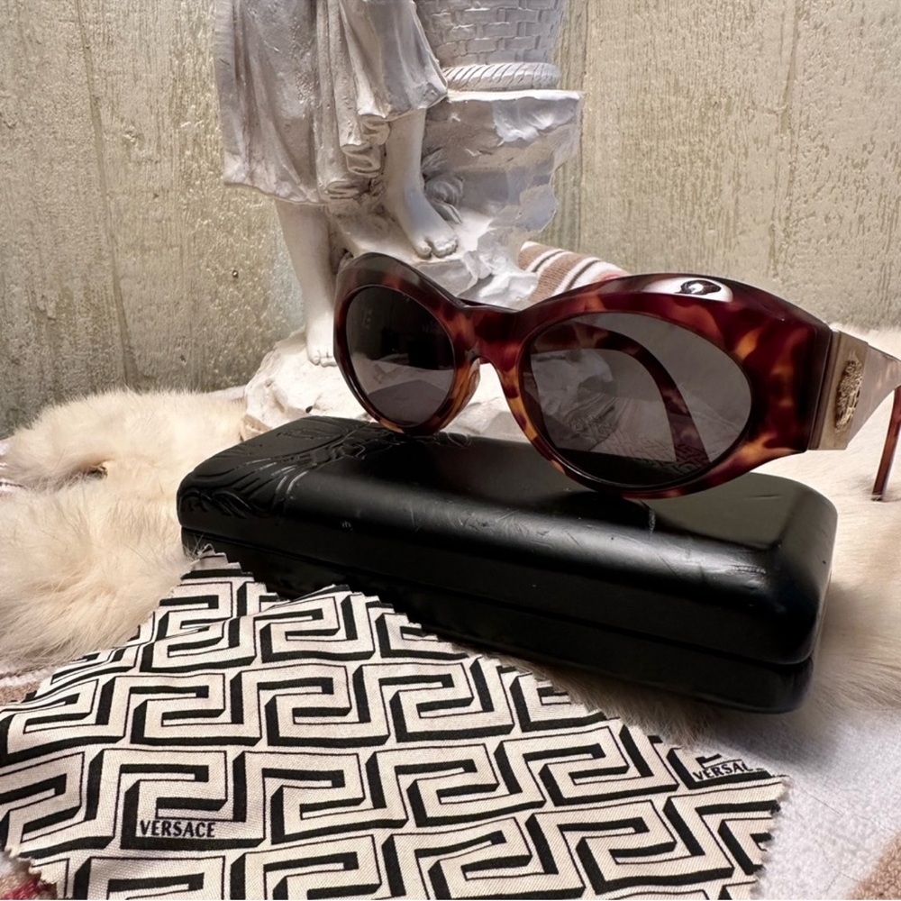 Versace Tortoise Sunglasses with Case and Cloth - Picture 8 of 12